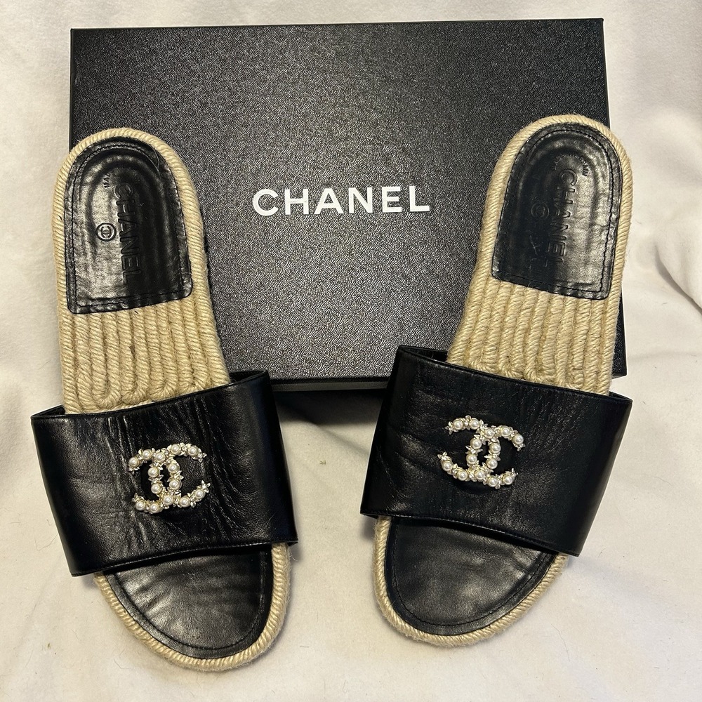 Chanel Sz.42EU  10 US Slides Sandals Pearl CC Top Black Lambskin Jute Cruise EUC